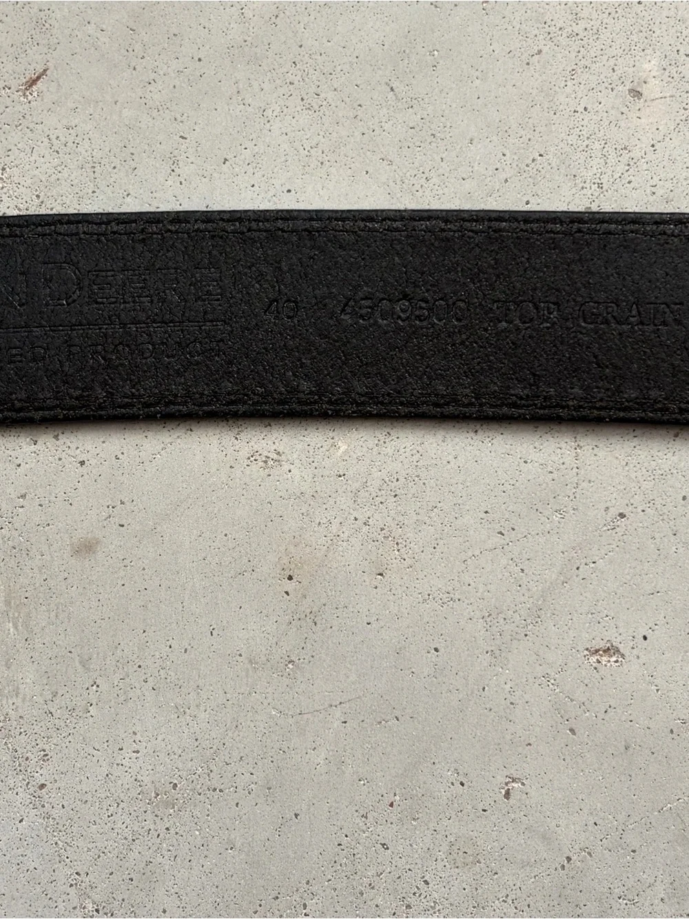 ⁠John Deere Black Top Grain Leather Contrast Stitch Belt 40⁠